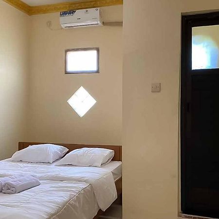 Palace Syariah Homestay Redpartner Banyuwangi  Bagian luar foto
