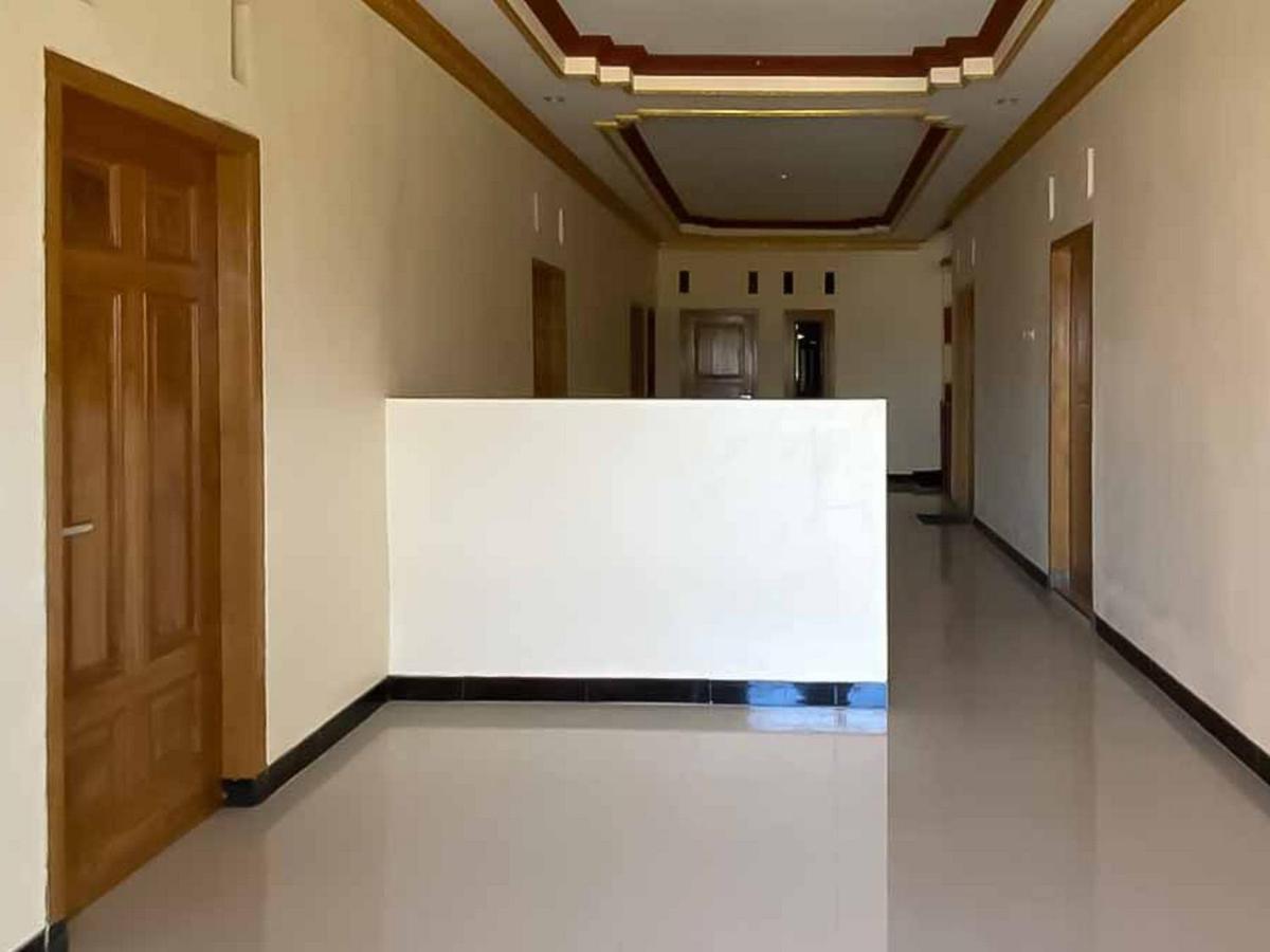 Palace Syariah Homestay Redpartner Banyuwangi  Bagian luar foto