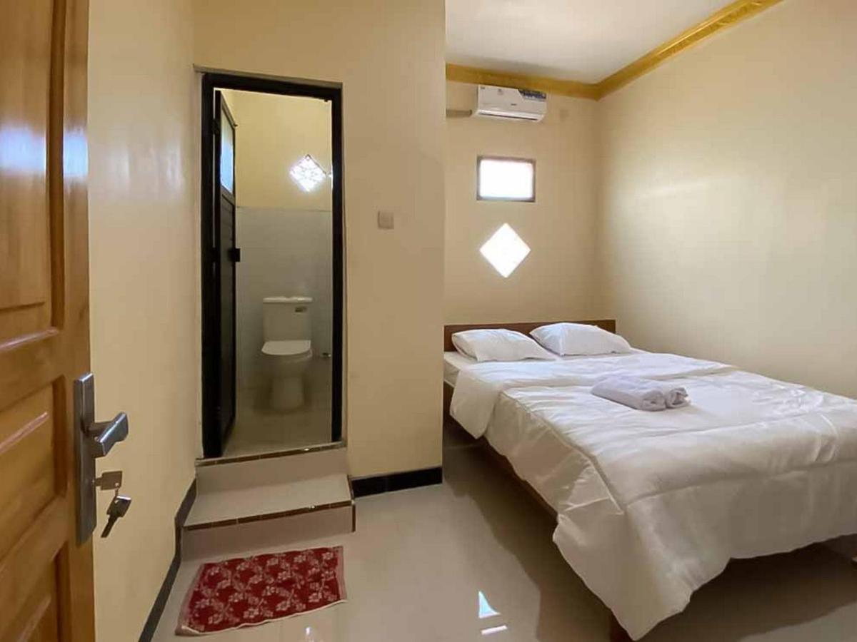 Palace Syariah Homestay Redpartner Banyuwangi  Bagian luar foto