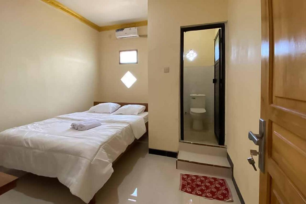 Palace Syariah Homestay Redpartner Banyuwangi  Bagian luar foto